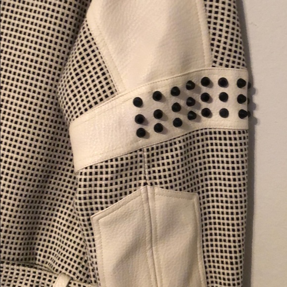 Chic jacket - Picture 4 of 8